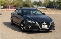 نيسان ألتيما